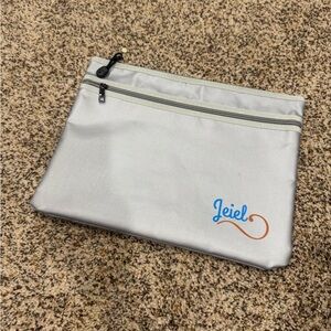 Jeiel Silver Pouch with Zipper
